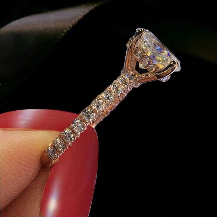 Luxury Diamonds Ring