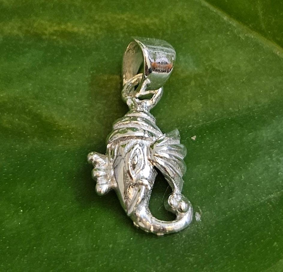 Little Ganesha Pendant in 925 Silver