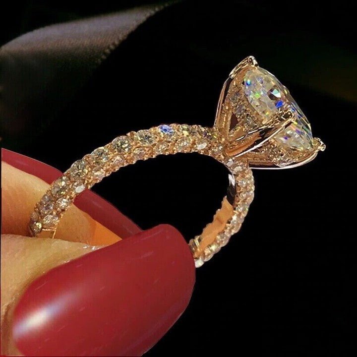 Luxury Diamonds Ring