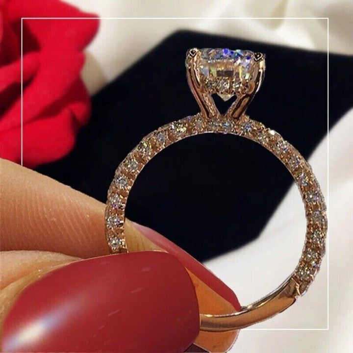 Luxury Diamonds Ring