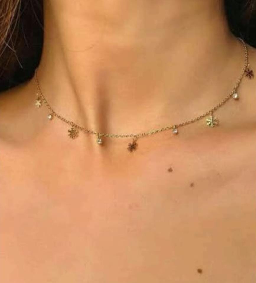 Snoeflake Charm Necklace