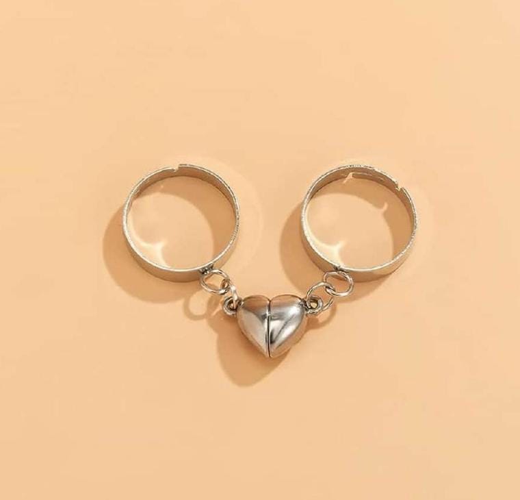 Magnetic Heart Couples Ring Set