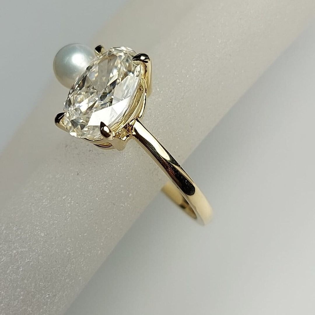 Ariana Grande Diamond Pearl Ring