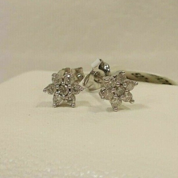 Cute Floral Diamond Stud